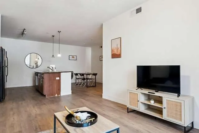 Apartment Cozysuites - Westgate With Pool 17 Glendale
