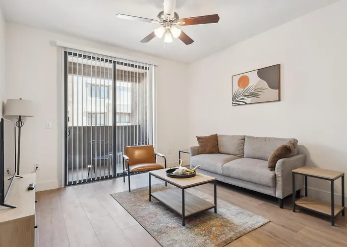 Cozysuites - Westgate With Pool 17 * Glendale