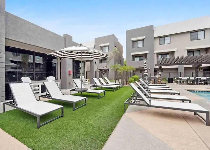 Cozysuites - Westgate With Pool 17